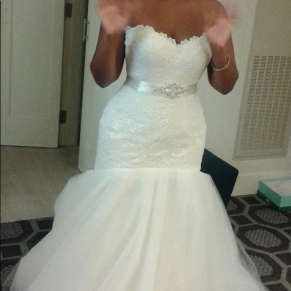 Romona Keveza Legends L315 Wedding dress in White/Ivory - Picture 5 of 9